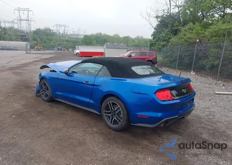 2021 Ford Mustang Ecoboost Premium z USA, uszkodzony, nr VIN 1FATP8UH0M5110357